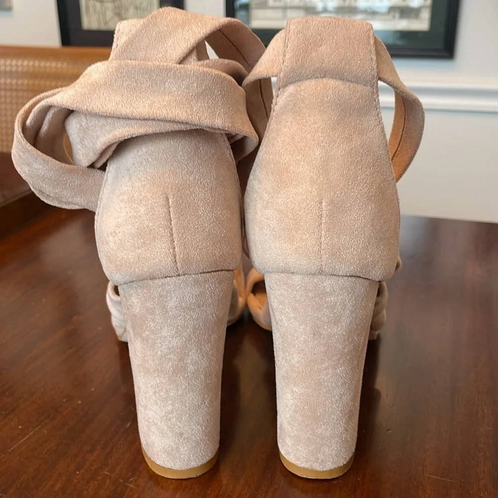 🥡 Simmi London cream suede like fabric block heel ankle wrap heels